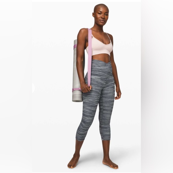 Lululemon Align Crop 21" *Cross Waist
Space Dye Herringbone Heathered Black Sz4 - Picture 3 of 6